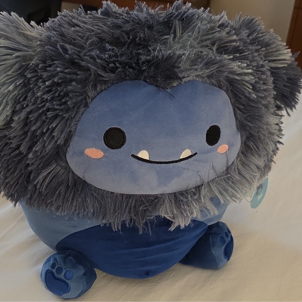 Squishmallows Dani the Blue Bigfoot 16" Plush NWT RARE Kellytoy Yeti